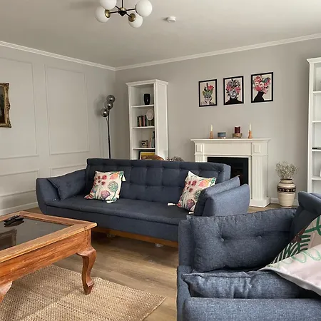 By The Park, For Bike Lovers Lejlighed